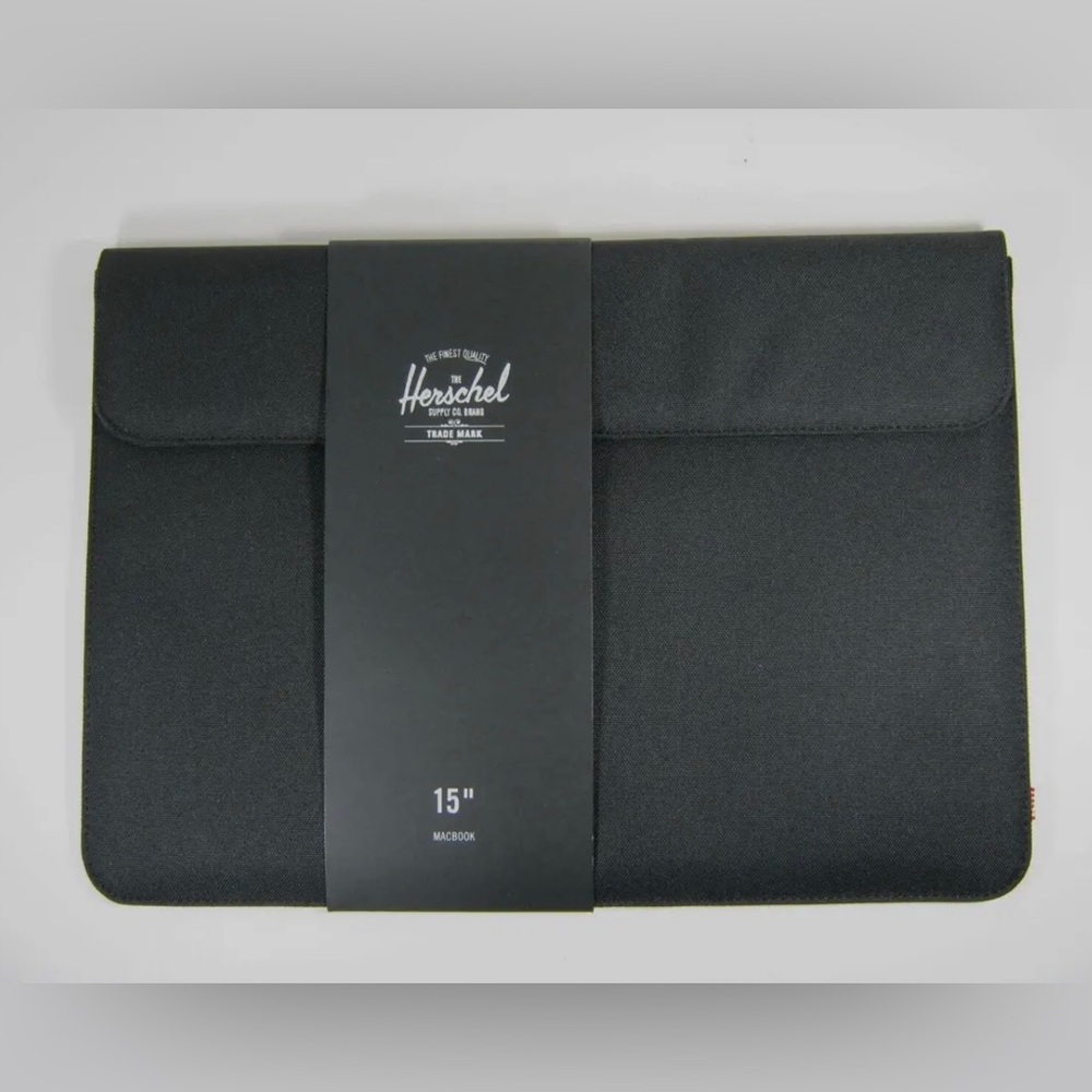 Herschel Supply Spokane Macbook Air 15” Case Padded Laptop Sleeve